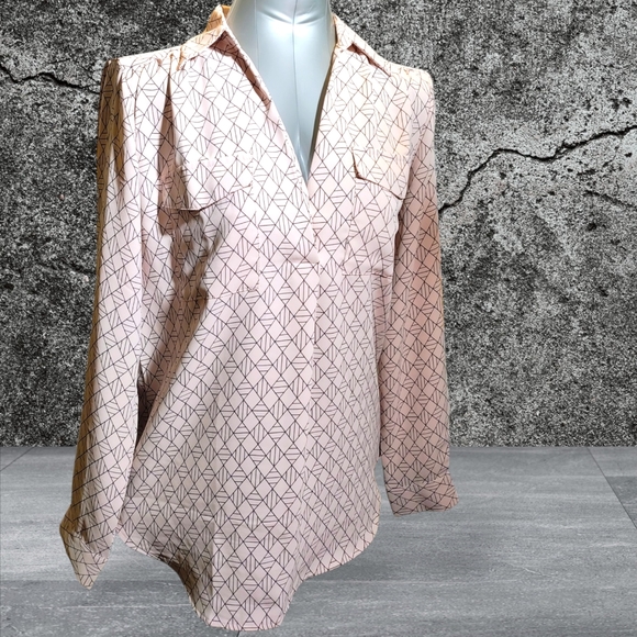 ANN TAYLOR | ✨ Black & White Geometric Patterned Blouse | NWOT ✨ size S - Picture 6 of 10